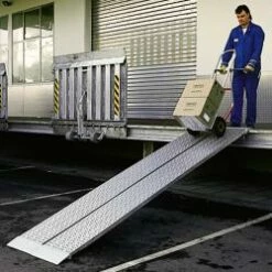 Verladerampe AOS - Tragkraft Bis 2390 Kg - Länge Bis 4 M - Modell AOS